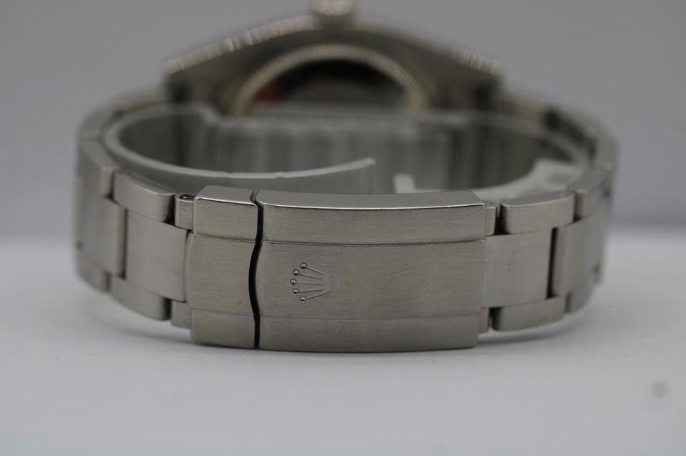 Rolex Oyster Perpetual 116000 Image 3